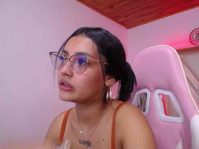Kathemills235 webcam