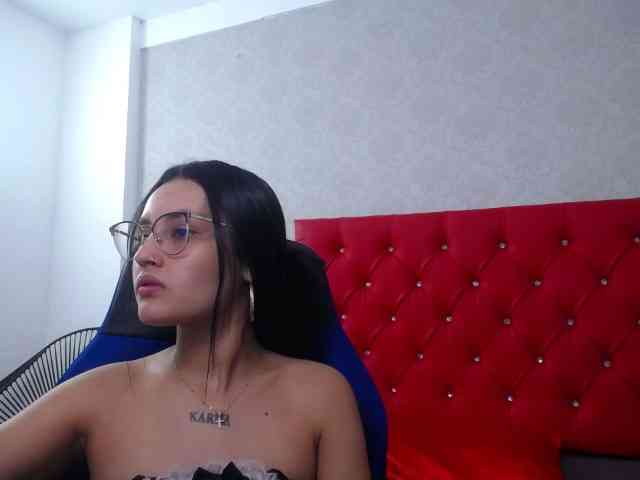 Kathemills235 webcam