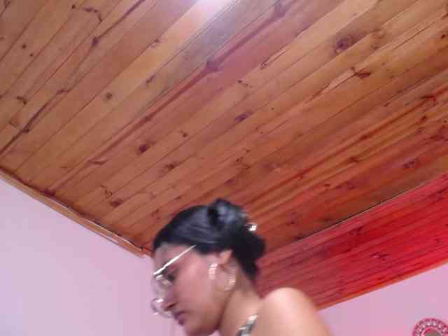 Kathemills235 webcam