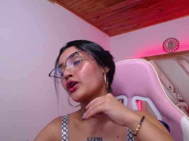 Kathemills235 webcam
