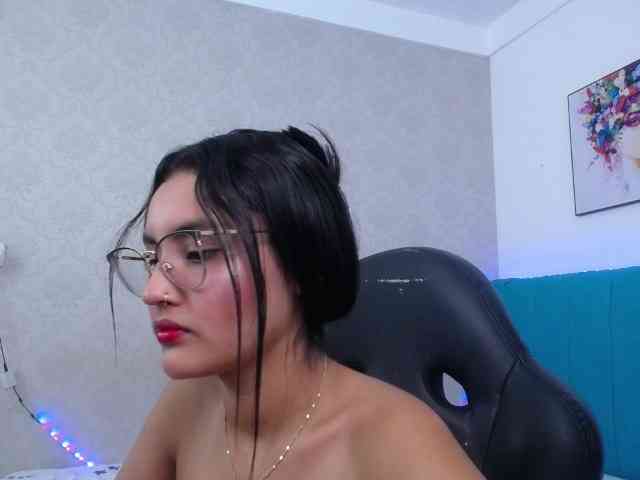 Kathemills235 webcam