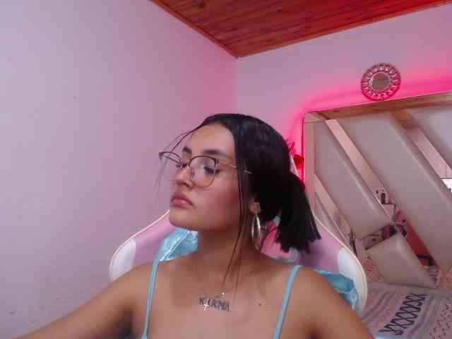 Kathemills235 webcam