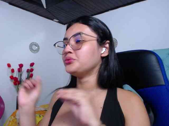 Kathemills235 webcam