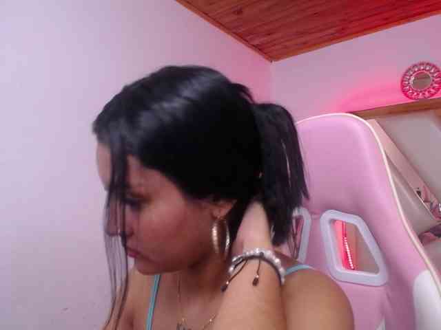 Kathemills235 webcam