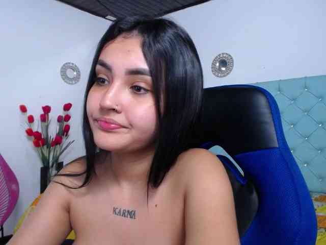 Kathemills235 webcam