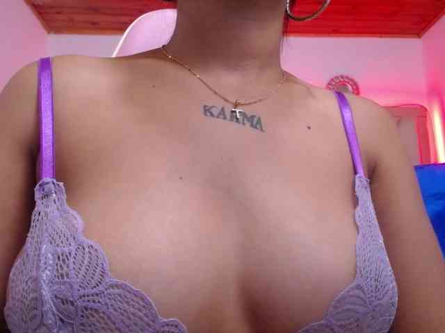 Kathemills235 webcam