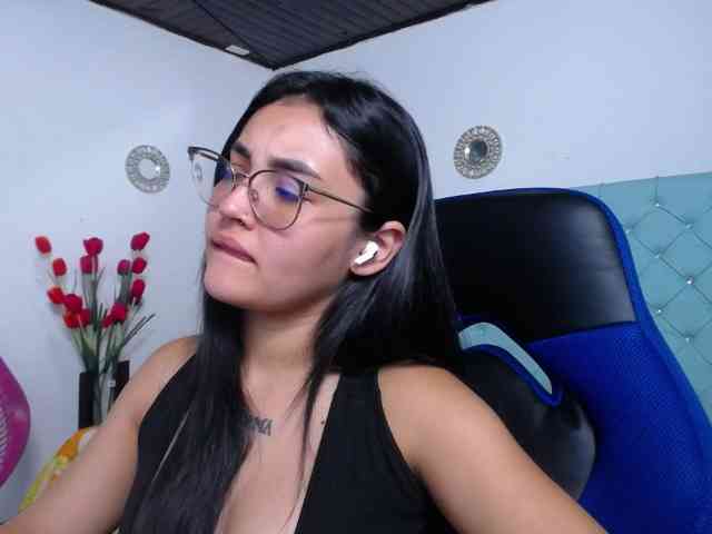 Kathemills235 webcam