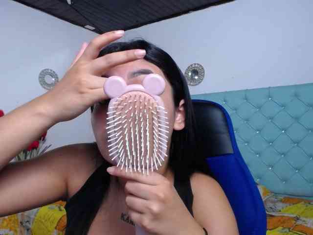 Kathemills235 webcam