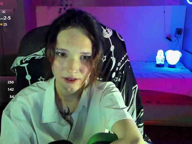 Elven1kiss webcam