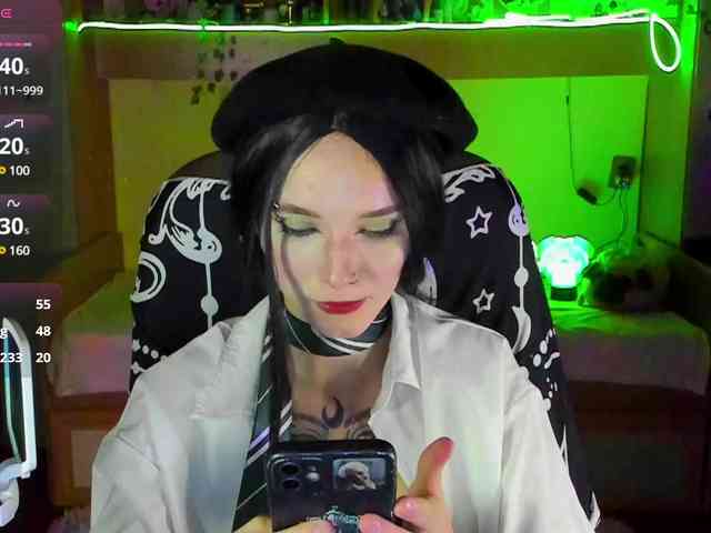 Elven1kiss webcam