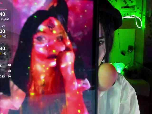 Elven1kiss webcam