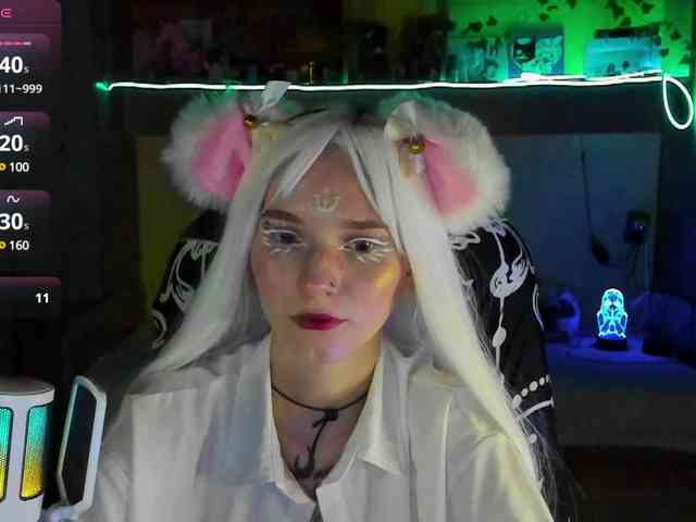 Elven1kiss webcam