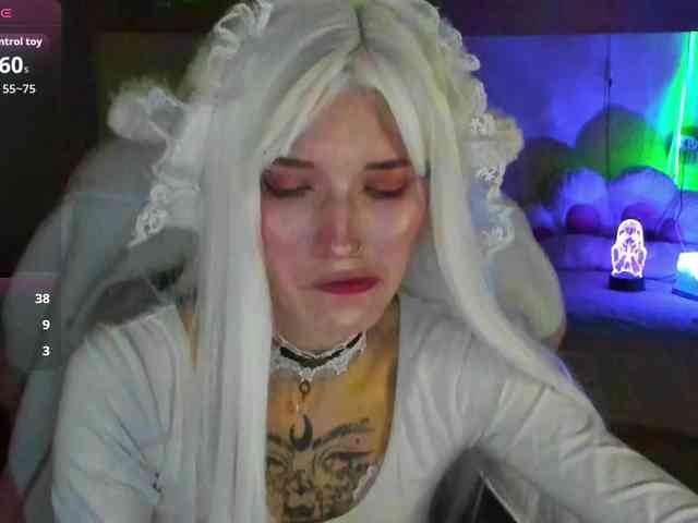 Elven1kiss webcam