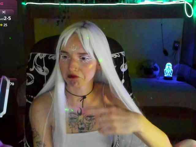 Elven1kiss webcam