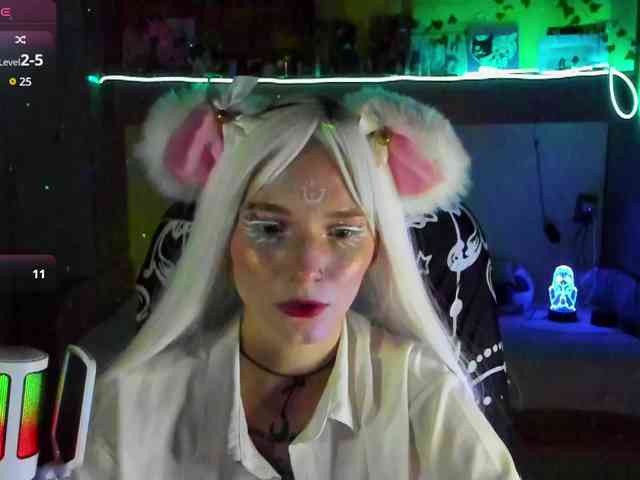 Elven1kiss webcam