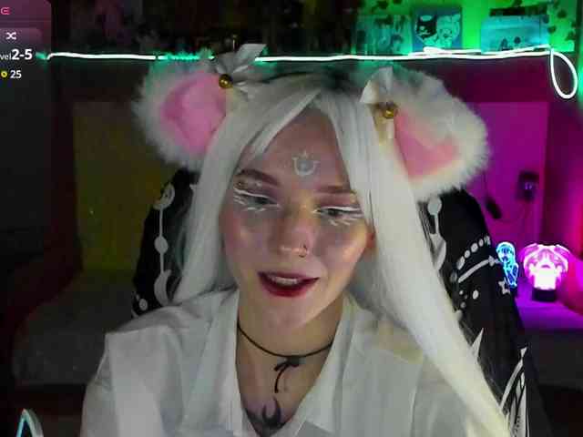 Elven1kiss webcam