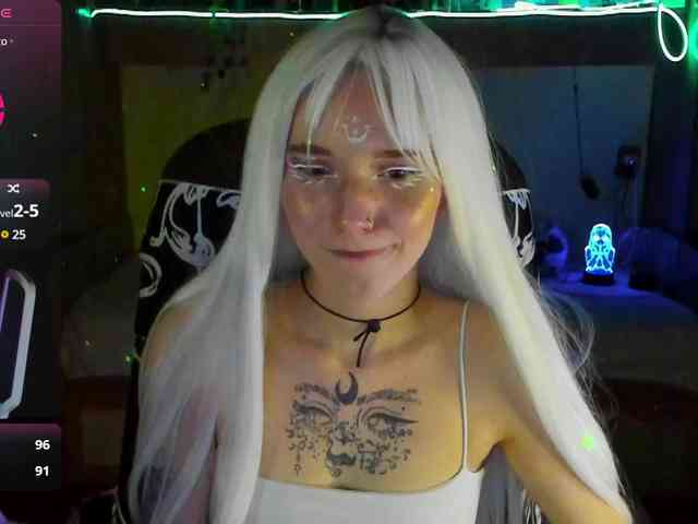 Elven1kiss webcam