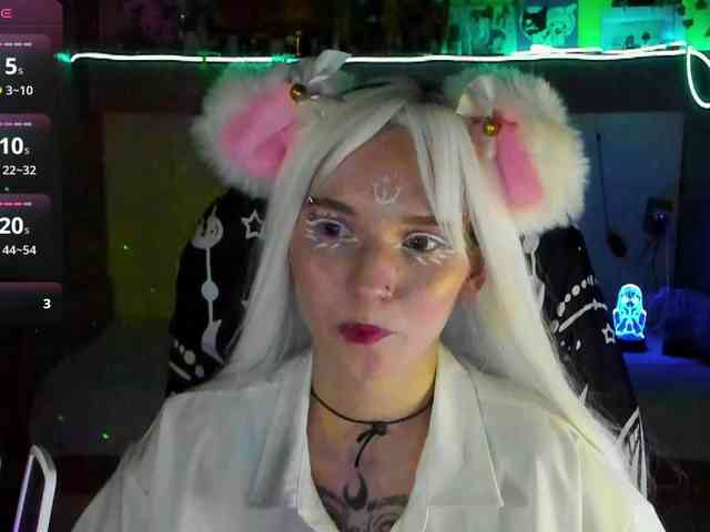 Elven1kiss webcam