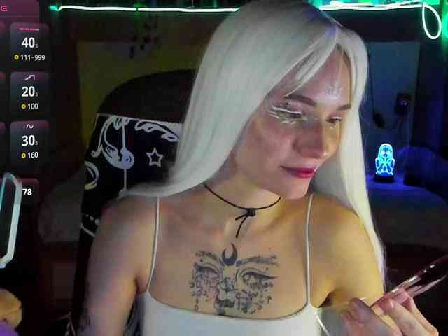 Elven1kiss webcam