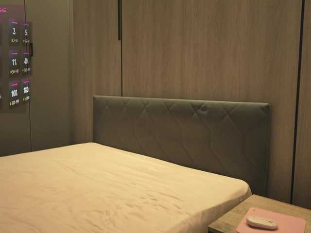 love4444's BongaCams show and profile