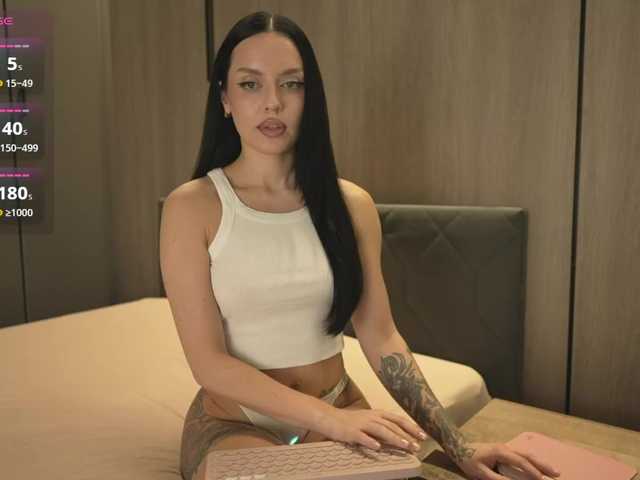 love4444's BongaCams show and profile