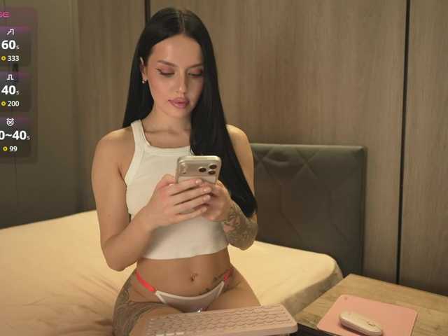 love4444's BongaCams show and profile