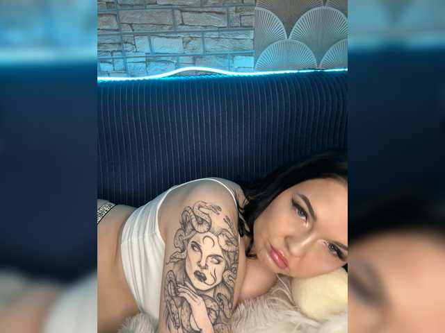 Melissa-Baby's BongaCams show and profile