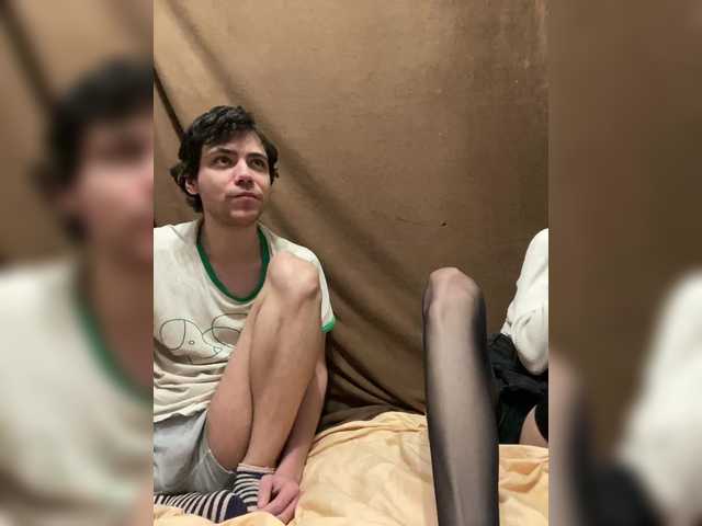 Emmalove13's BongaCams show and profile