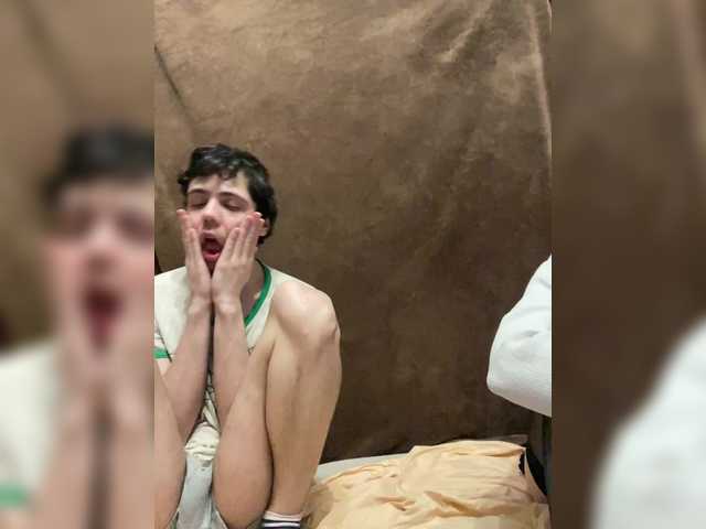 Emmalove13's BongaCams show and profile