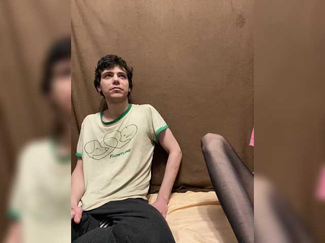 Emmalove13's BongaCams show and profile