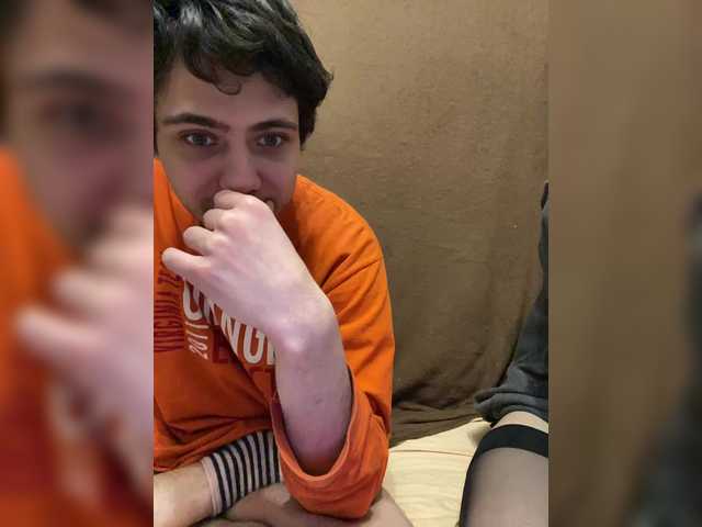 Emmalove13's BongaCams show and profile