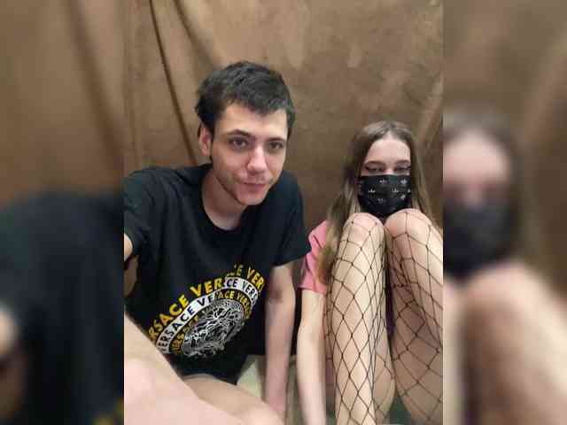 Love_tokens971 webcam