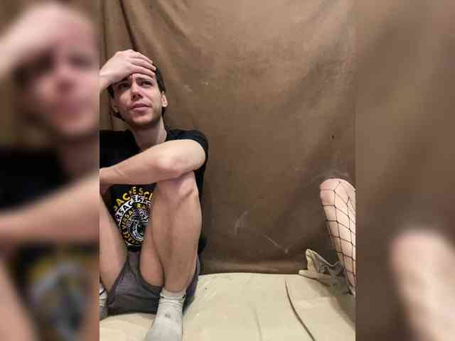Love_tokens971 webcam