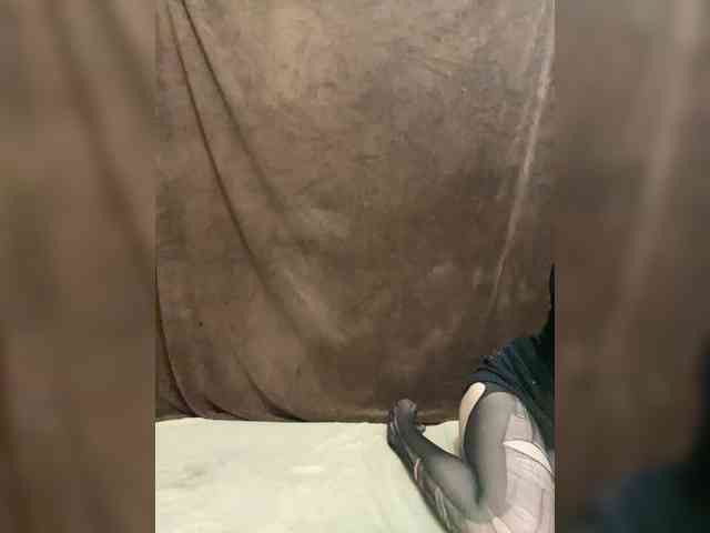 Love_tokens971 webcam