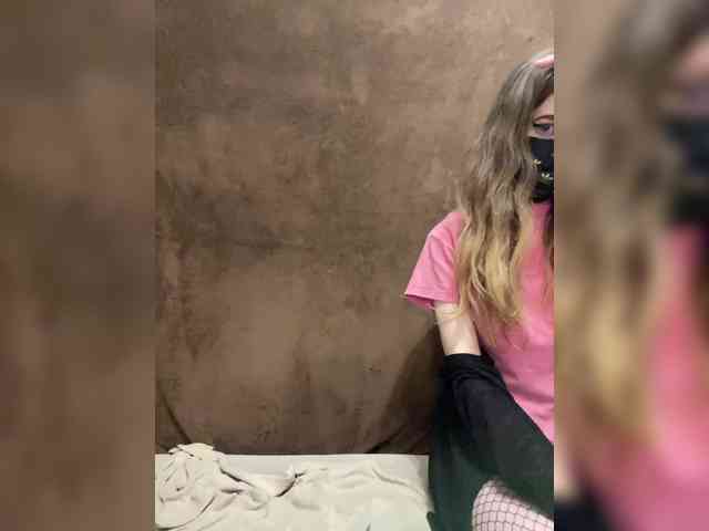 Love_tokens971 webcam