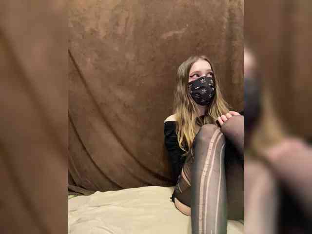 Love_tokens971 webcam