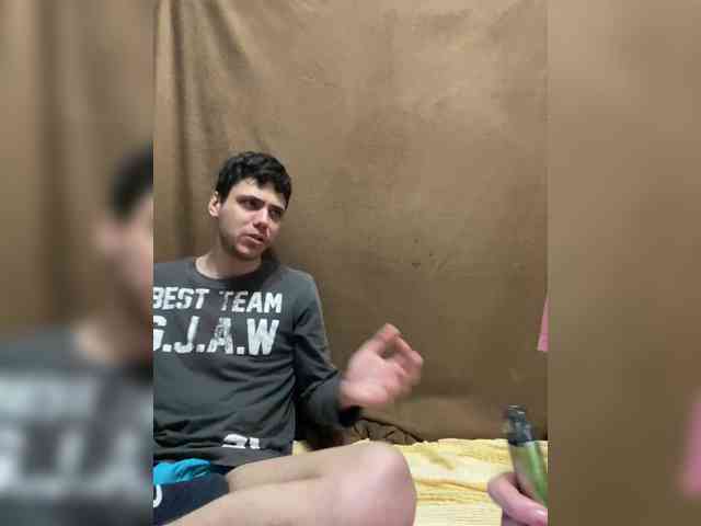 Emmalove13 Live Webcam on BongaCams