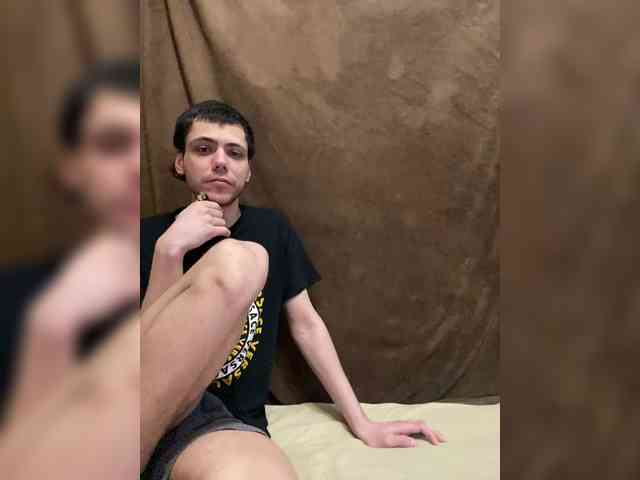 Love_tokens971 webcam