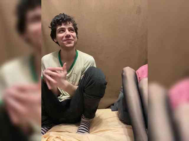 zaebokroom999 webcam