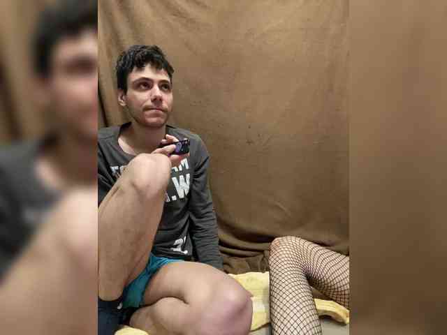 Emmalove13 Live Webcam on BongaCams