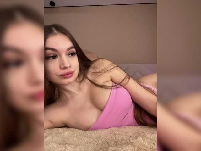 virusIphone – webcam model profile photo