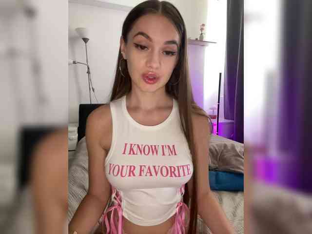 DELVIE's webcam live show
