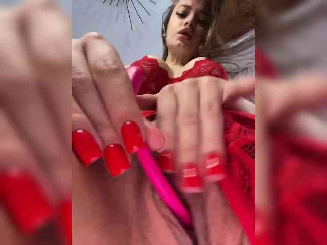 virusIphone Live Webcam on BongaCams