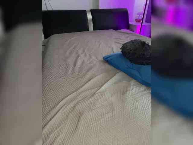 adult free cam BiographyDelvey