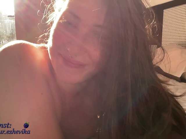 Vixie01's BongaCams show and profile