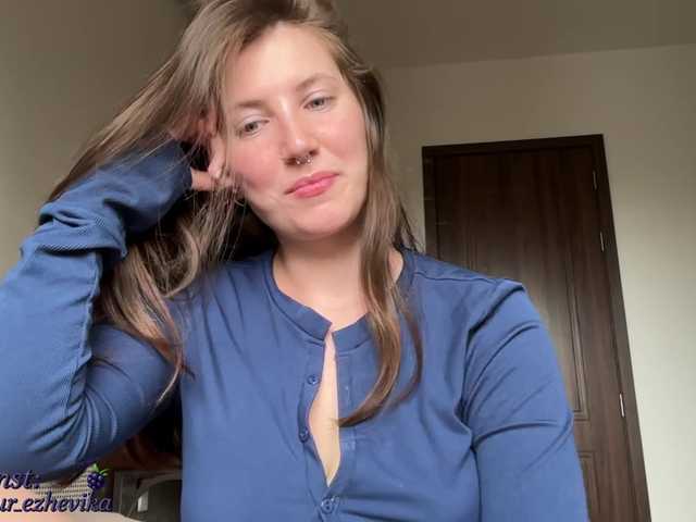 Vixie01's BongaCams show and profile