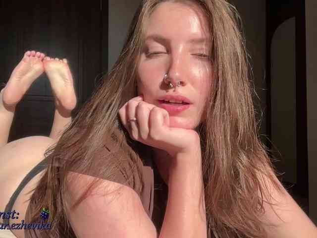 Vixie01 Live Webcam on BongaCams