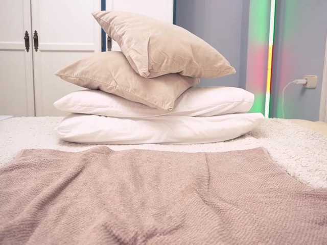 new1dee's BongaCams show and profile