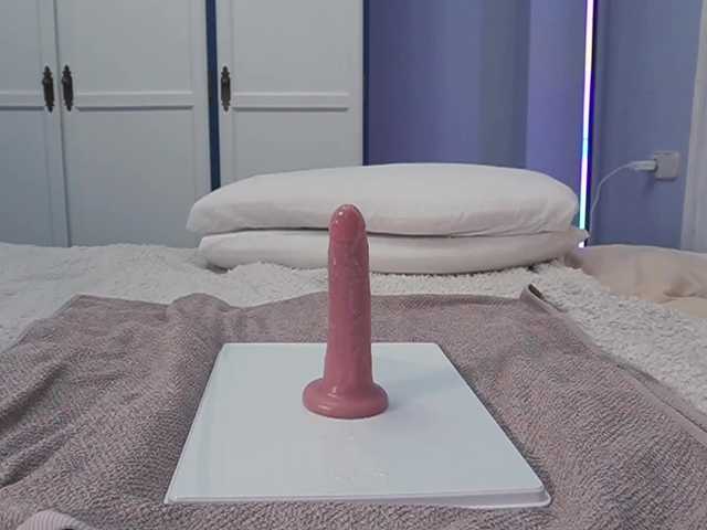 new1dee's BongaCams show and profile