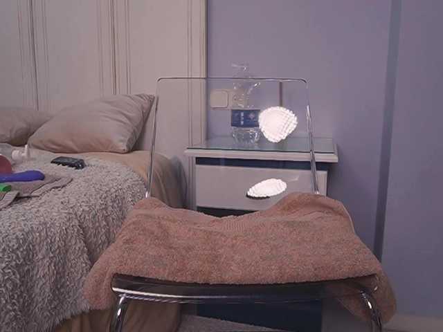 new1dee's BongaCams show and profile